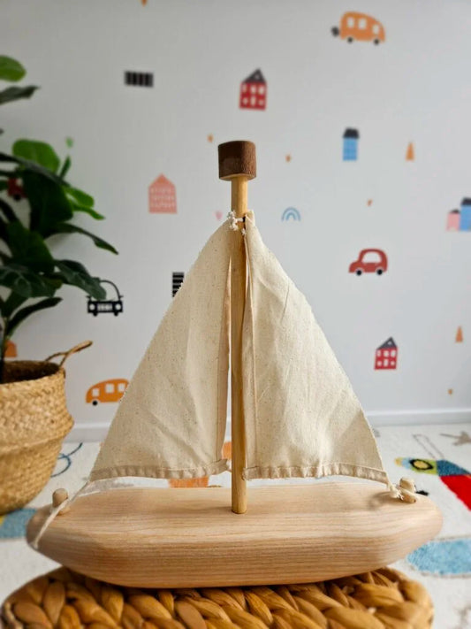 QToys Australia (USA) EcoVoyager Recycled Tree Sailing boat