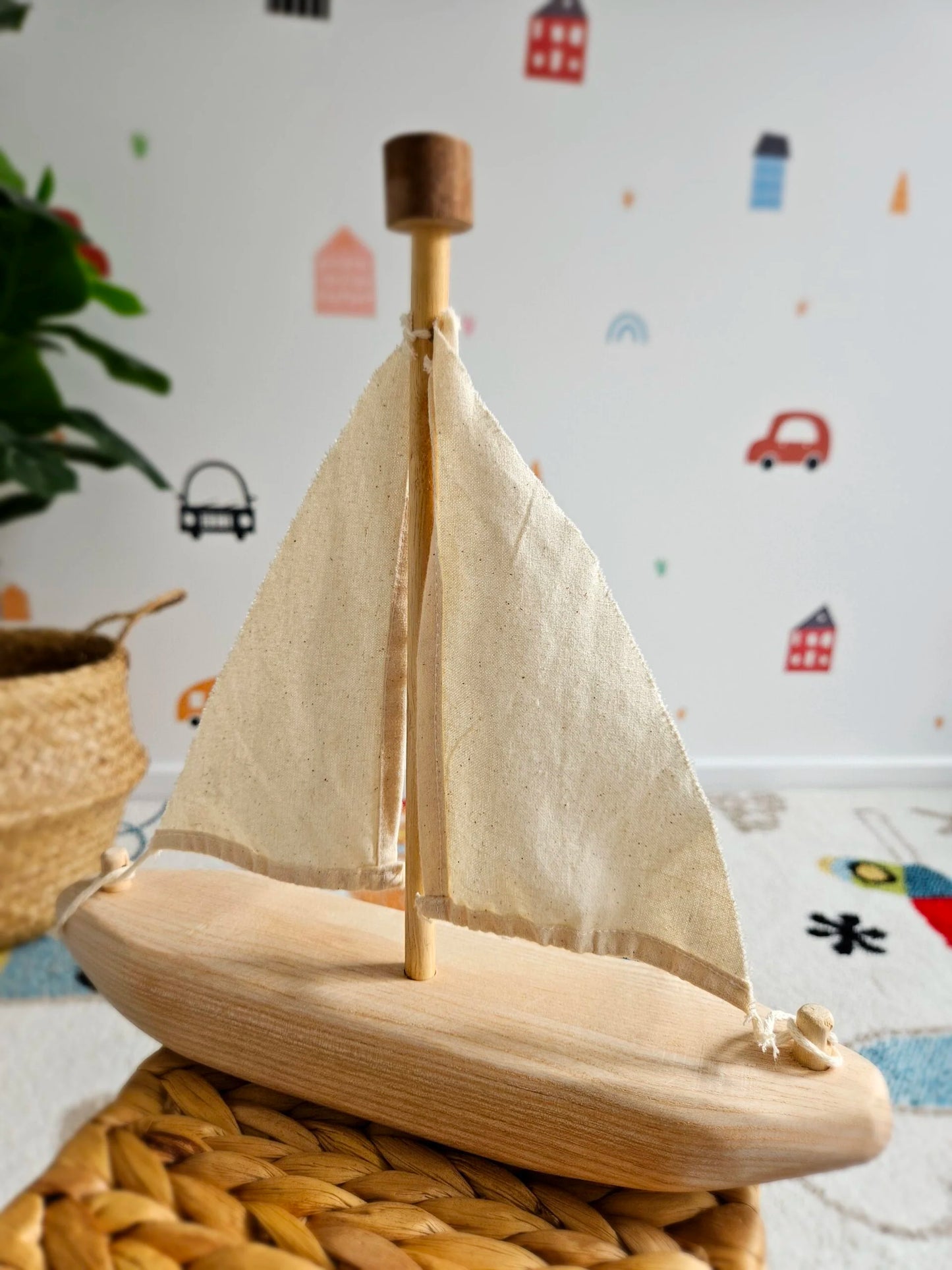 QToys Australia (USA) EcoVoyager Recycled Tree Sailing boat